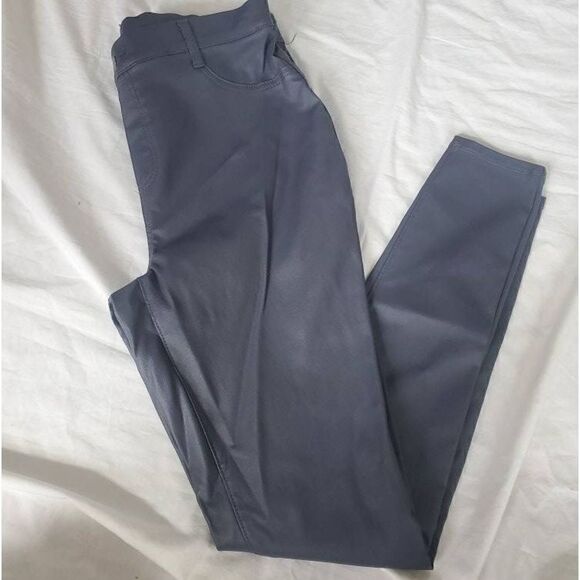 Time & Tru faux leather pant 10 - Picture 2 of 11